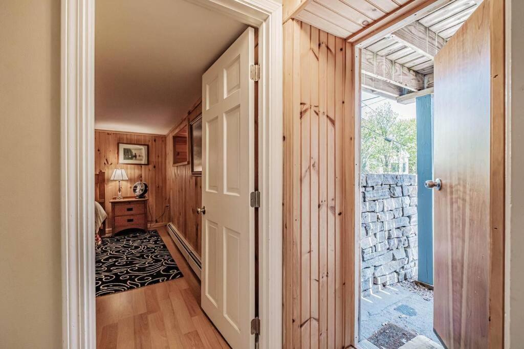 Historic Corner Apartment With Patio & Off Street Parking Portland Luaran gambar